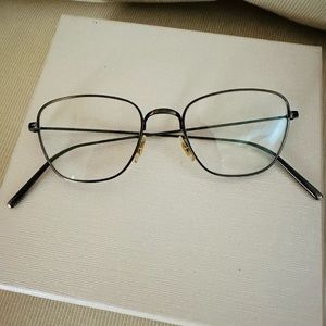 OLIVER PEOPLES Suliane Eyeglasses
Frame Antique new woman, and man